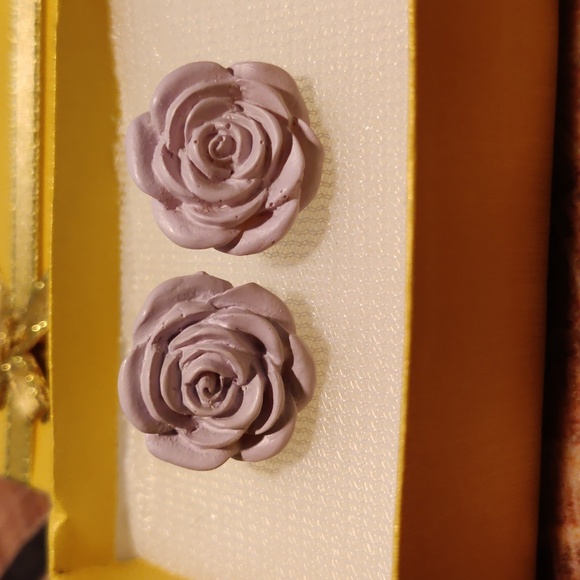 Jewelry - Lavender Mauve Rose Stud Earrings
